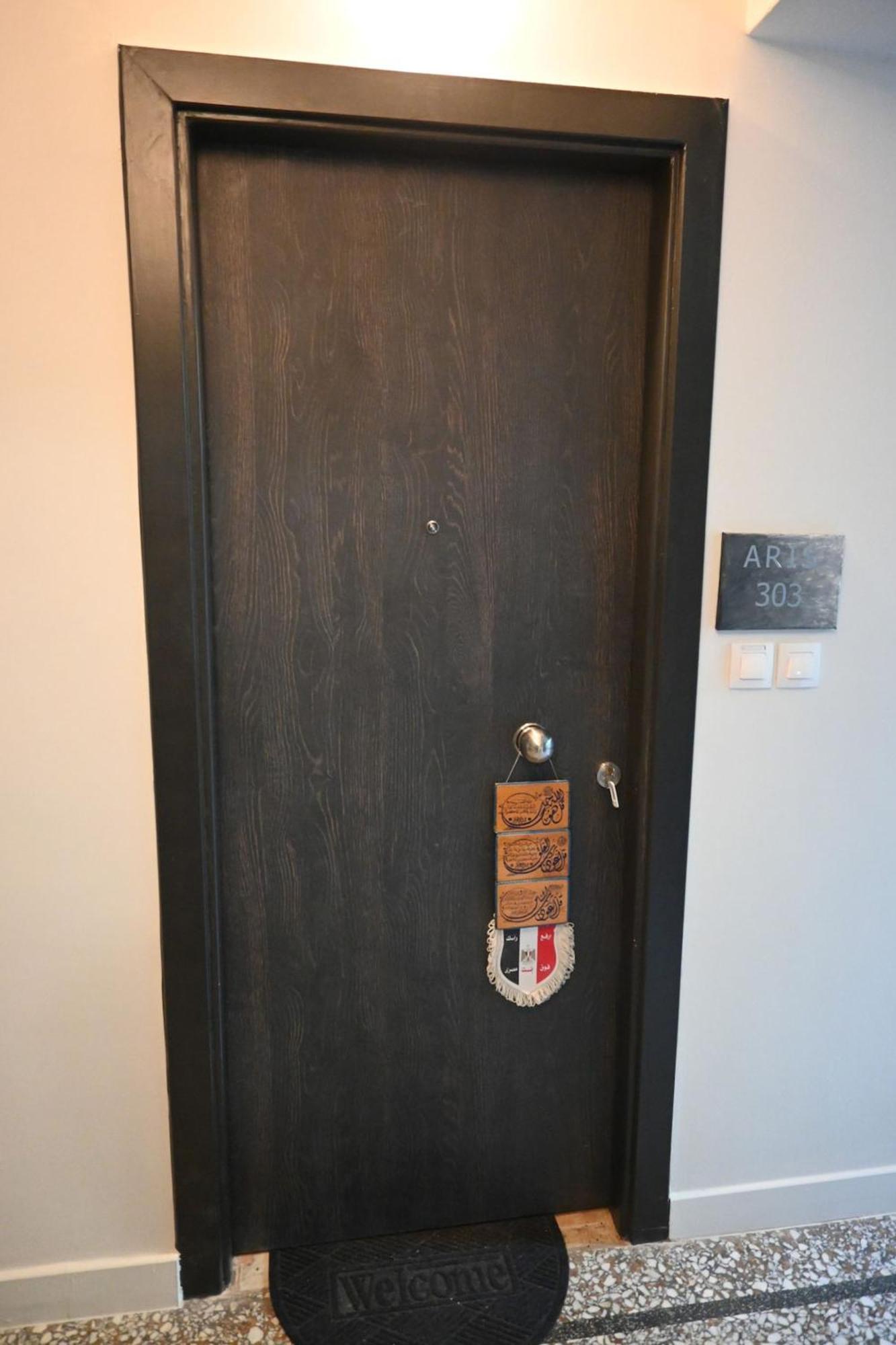 Haris 302 Apartment By Vpn Accomodation Athena Bagian luar foto