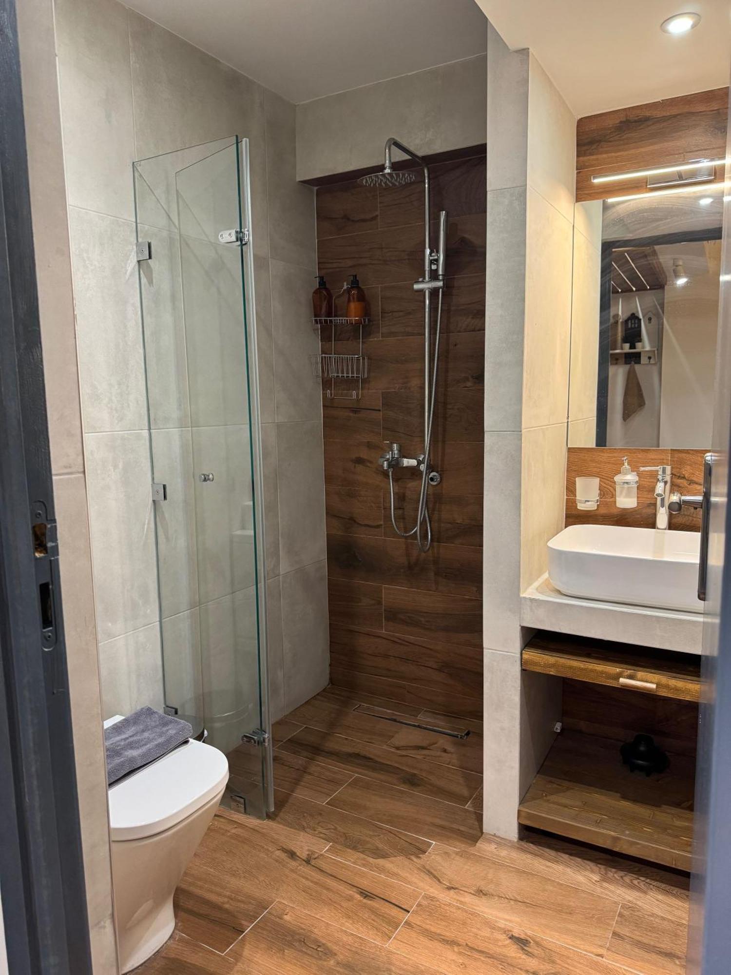 Haris 302 Apartment By Vpn Accomodation Athena Bagian luar foto