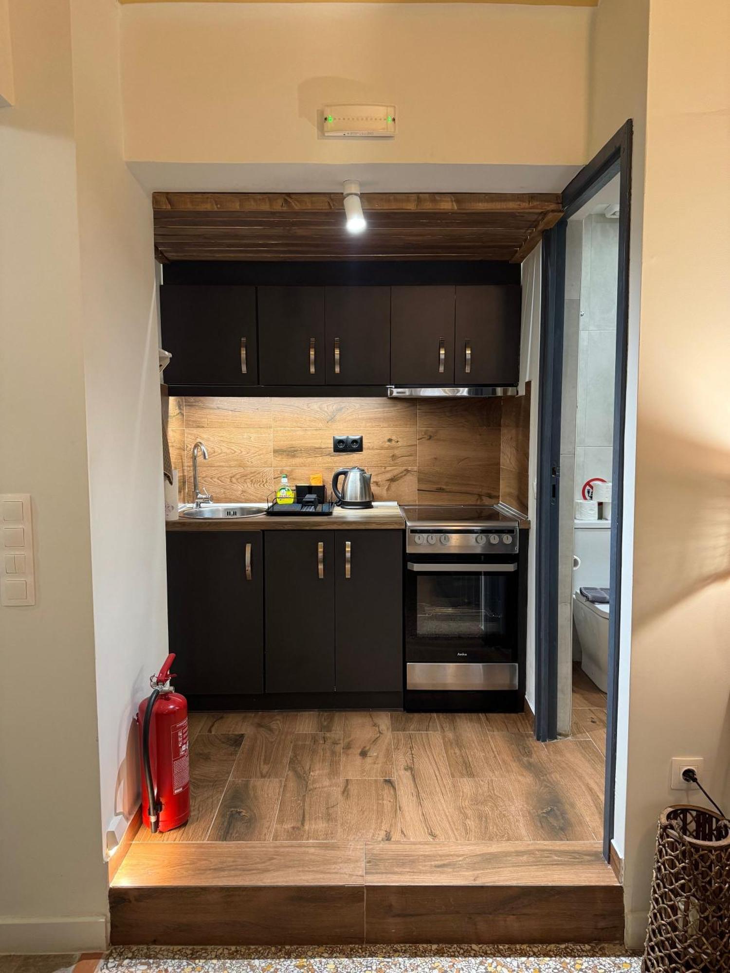 Haris 302 Apartment By Vpn Accomodation Athena Bagian luar foto